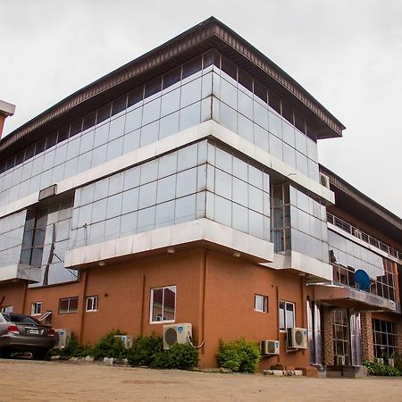 Glasshouse Hotel And Suites Egba エクステリア 写真