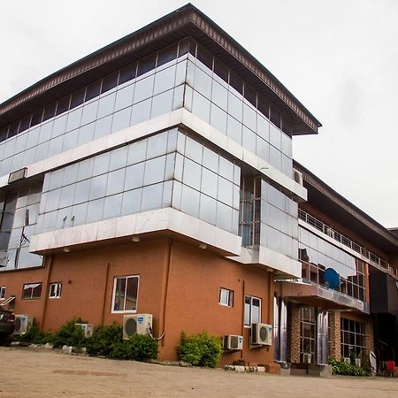 Glasshouse Hotel And Suites Egba エクステリア 写真
