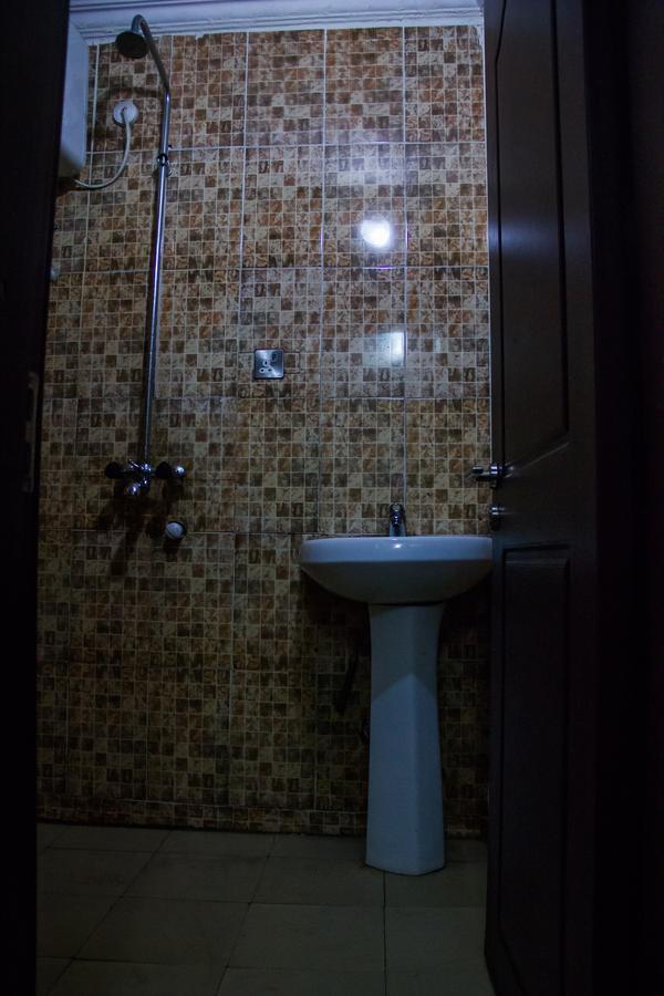 Glasshouse Hotel And Suites Egba エクステリア 写真