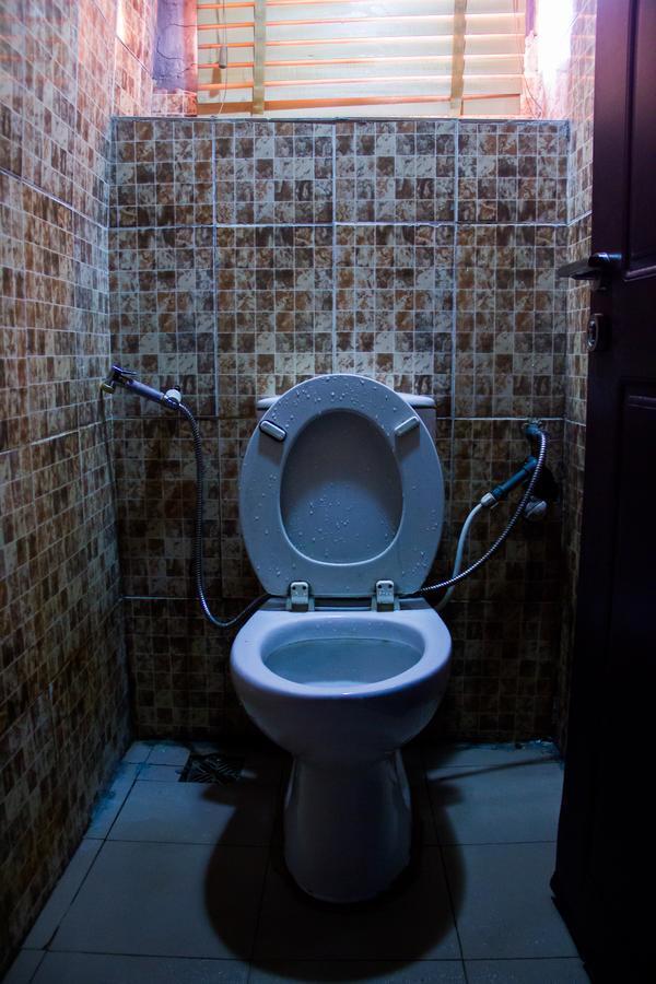 Glasshouse Hotel And Suites Egba エクステリア 写真